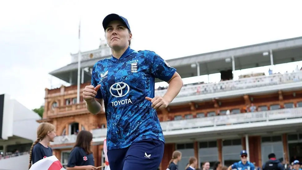 England 'chalk and cheese' from Ashes - Sciver-Brunt